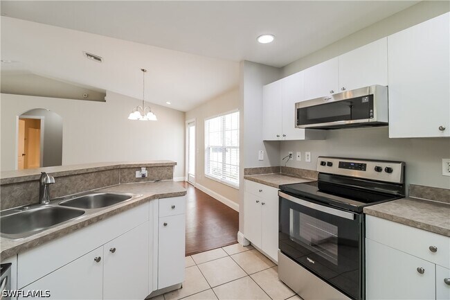 Building Photo - 2914 46th St SW