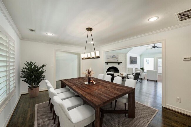 Foto del edificio - 7903 Burgoyne Dr.