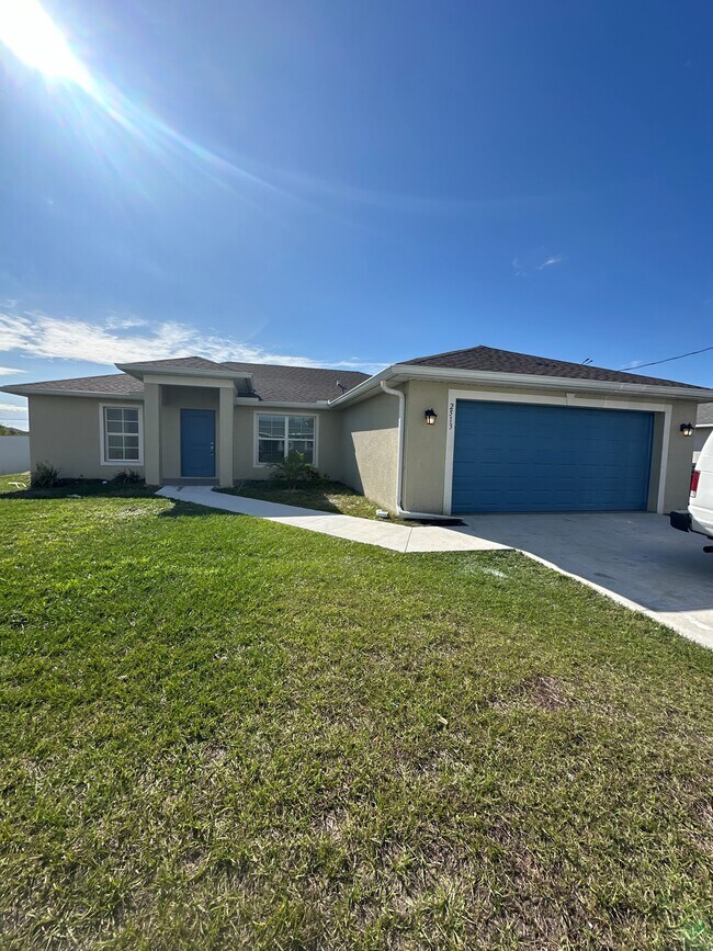 Building Photo - 2513 43rd St SW