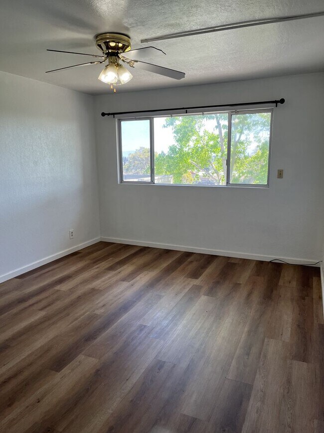 21403 Gary Dr, Hayward, CA 94546 Condo for Rent in Hayward, CA