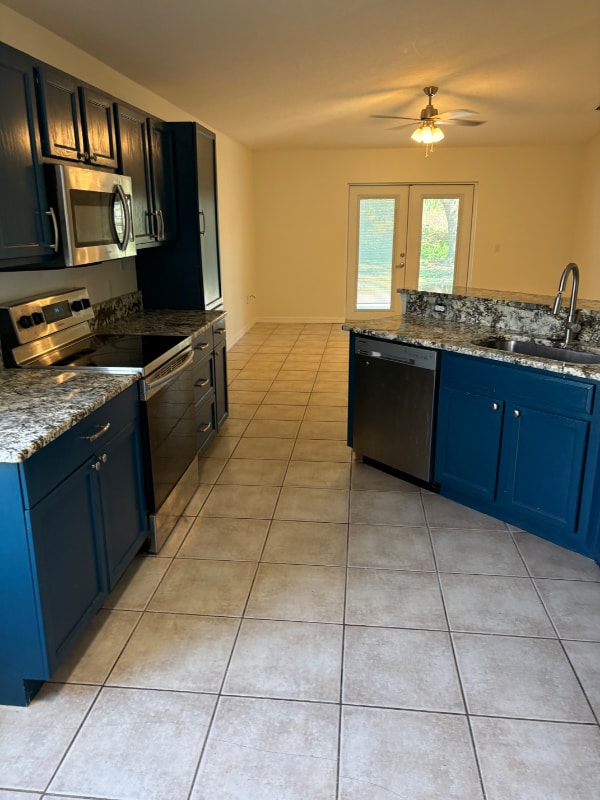 Building Photo - 109 Skyflower Cir