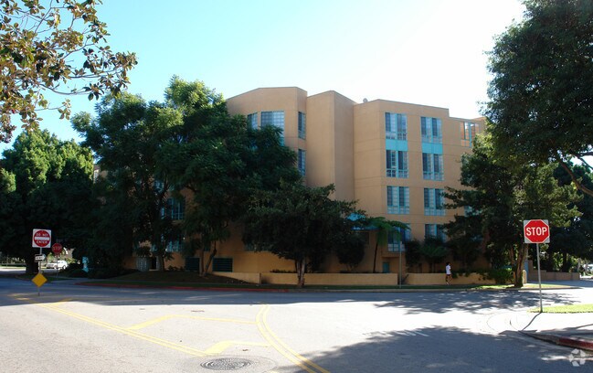 Building Photo - Kelton Apartments
