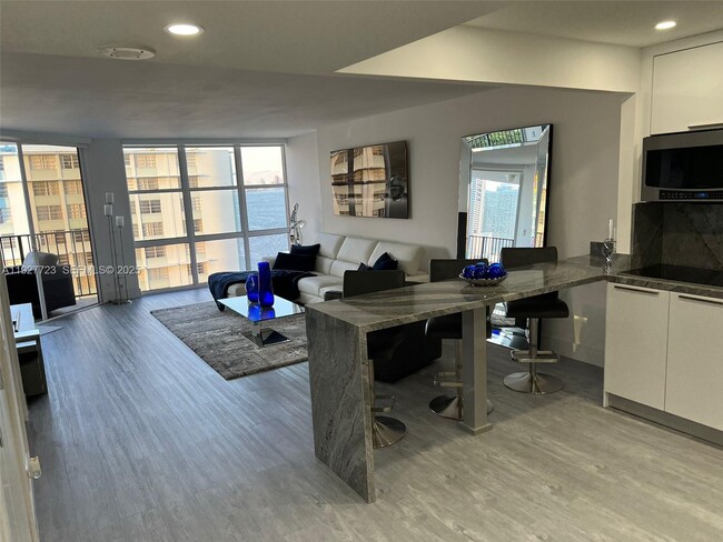 Building Photo - 1865 Brickell Ave