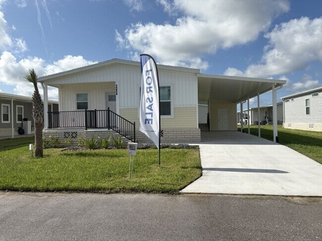 Building Photo - 34858 Minnow Ln