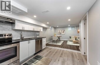 Building Photo - 98 E 26th St