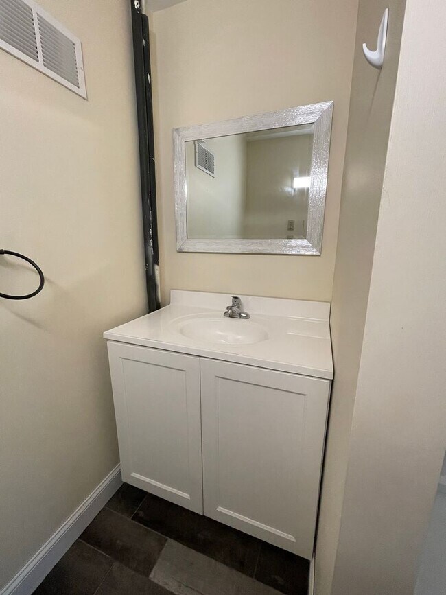 Building Photo - 88-94 Lafountain St Building Photo - 88-94 Lafountain St