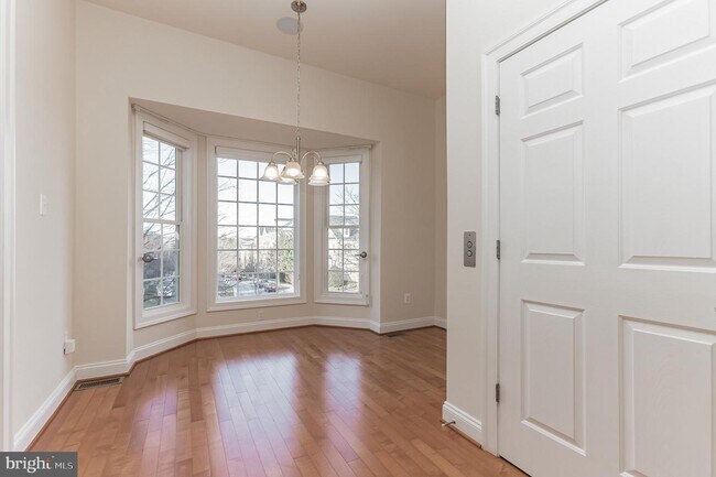 Foto del edificio - 581 Cedar Spring St
