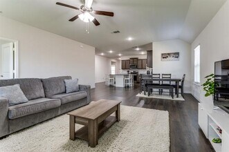 Building Photo - 603 Calm Springs Dr