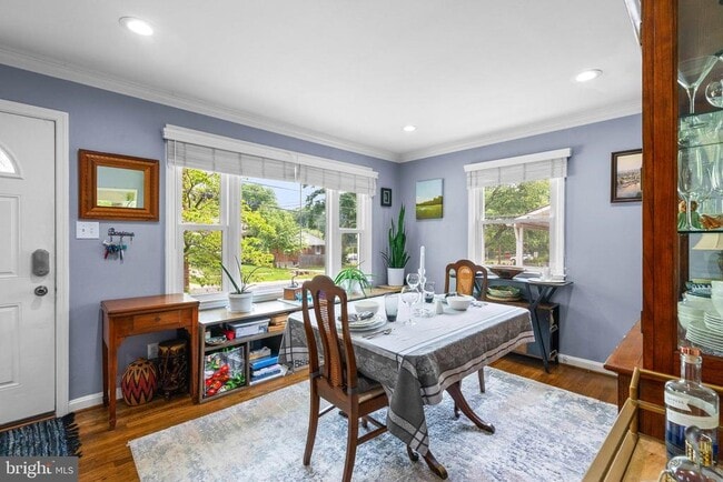 Foto del edificio - 3904 Lantern Dr