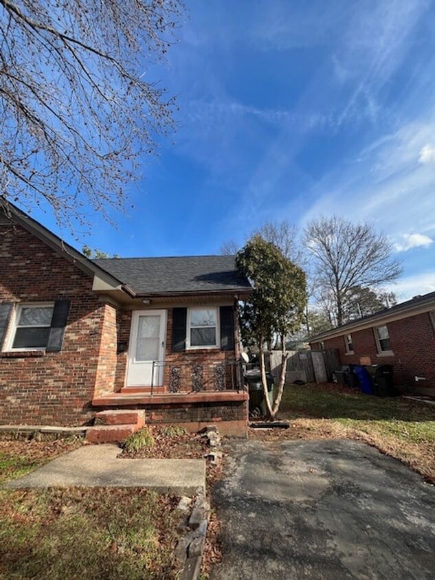 Photo - 1503 Roanoke Drive