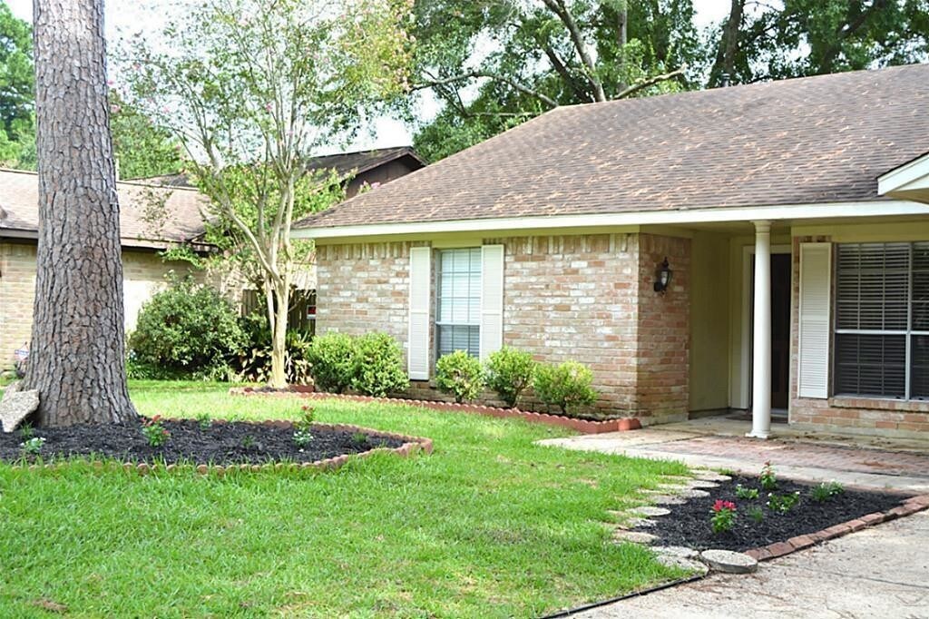 Primary Photo - 3122 Brookdale Dr