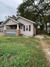 Building Photo - 1030 S Fort Ave