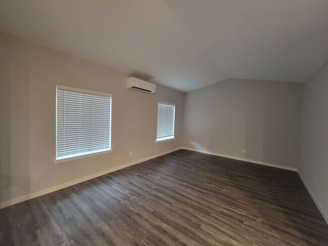 Building Photo - AVAILABLE NOW! New Construction in Yelm ga...