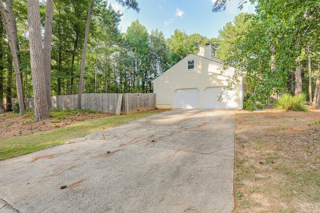 Building Photo - 101 Bluegill Trce