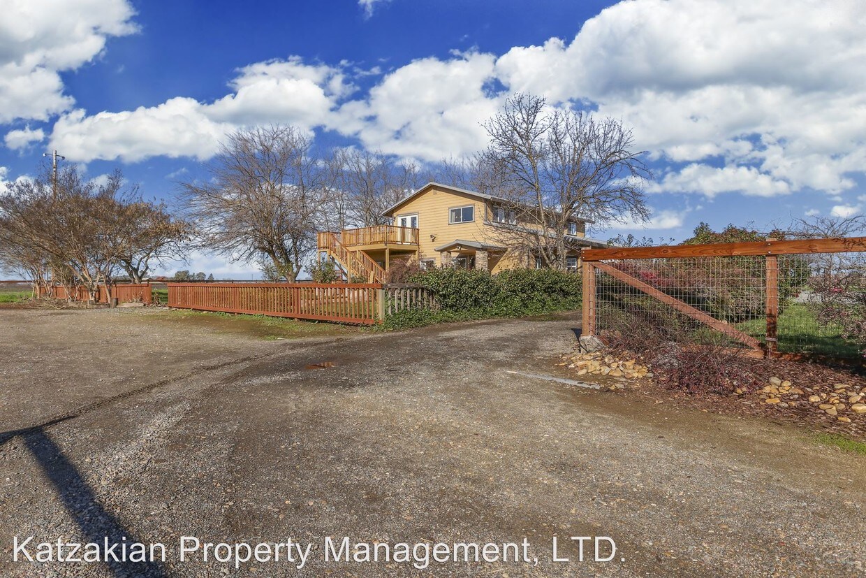Foto principal - 4 br, 3 bath House - 5051 Liberty Road