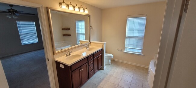 Building Photo - 272 Moonstone Ct