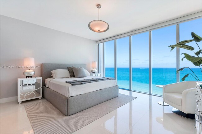 Foto del edificio - 6899 Collins Ave