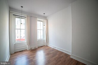 Building Photo - 141 N 21st St