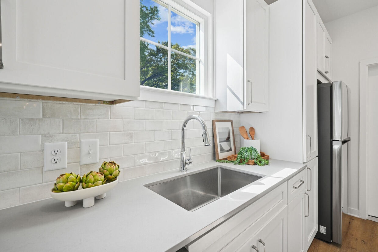 Primary Photo - Hamlet Barclay West - Homes & Townhomes fo...