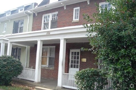Foto del edificio - 1704 West Virginia Ave NE