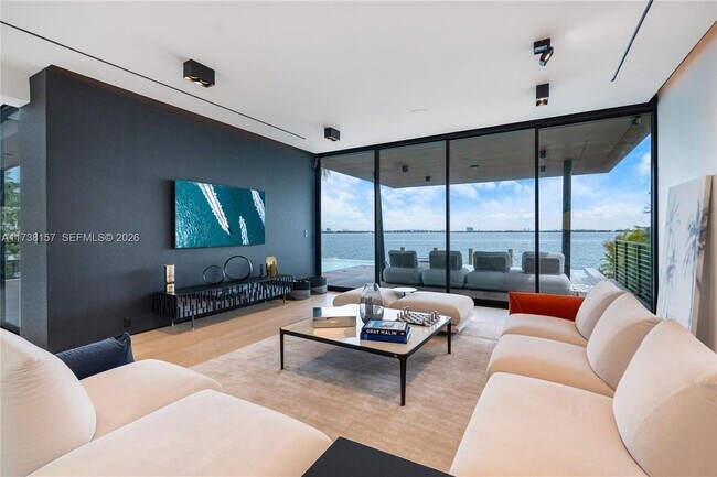 Foto del edificio - 1369 N Venetian Way