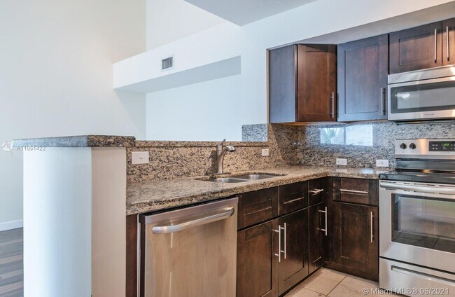 Foto del edificio - 520 SW 111th Ave