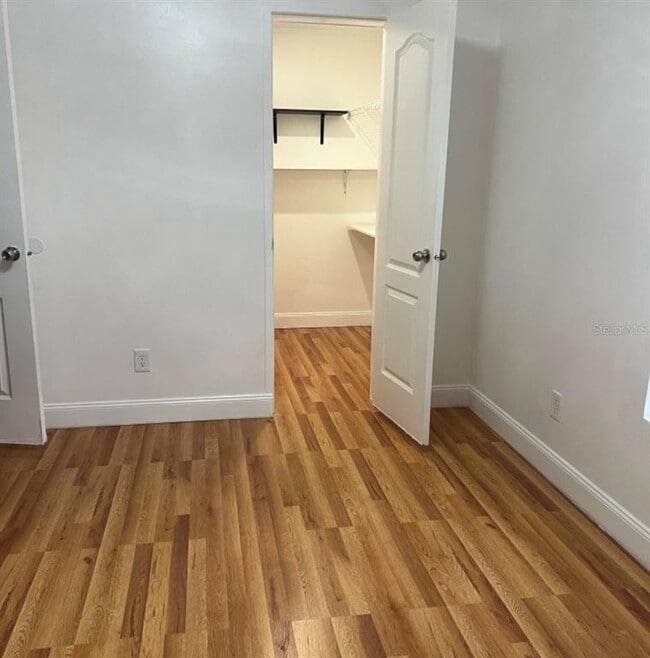 Foto del edificio - 7500 Sabre St