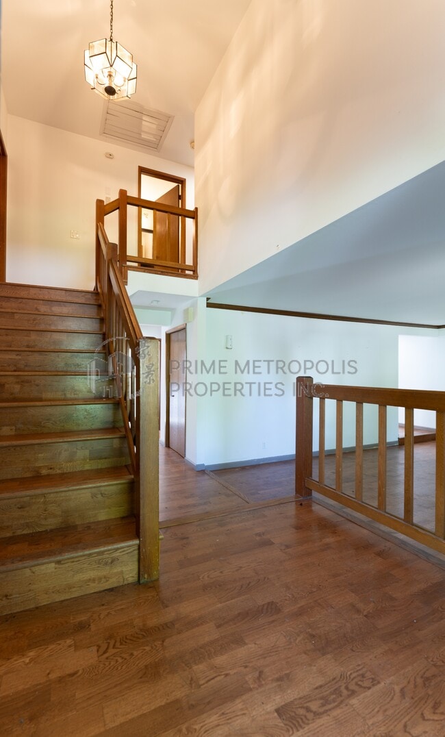 Building Photo - 12460 NE 136th Pl