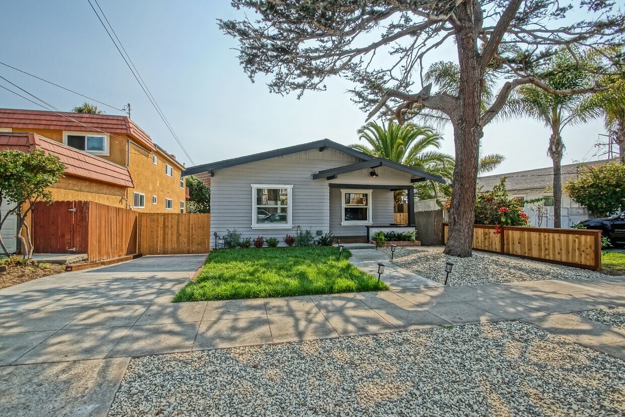 Primary Photo - 827 N Lucia Ave