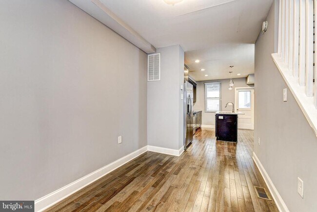 Foto del edificio - 822 S Highland Ave