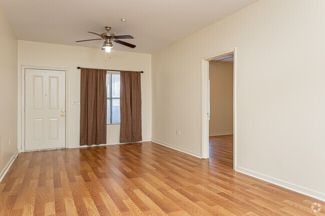 4 BR, 2 BA - 1621 SF - College Park Apartments
