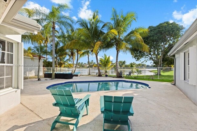 Foto del edificio - 642 Heritage Dr