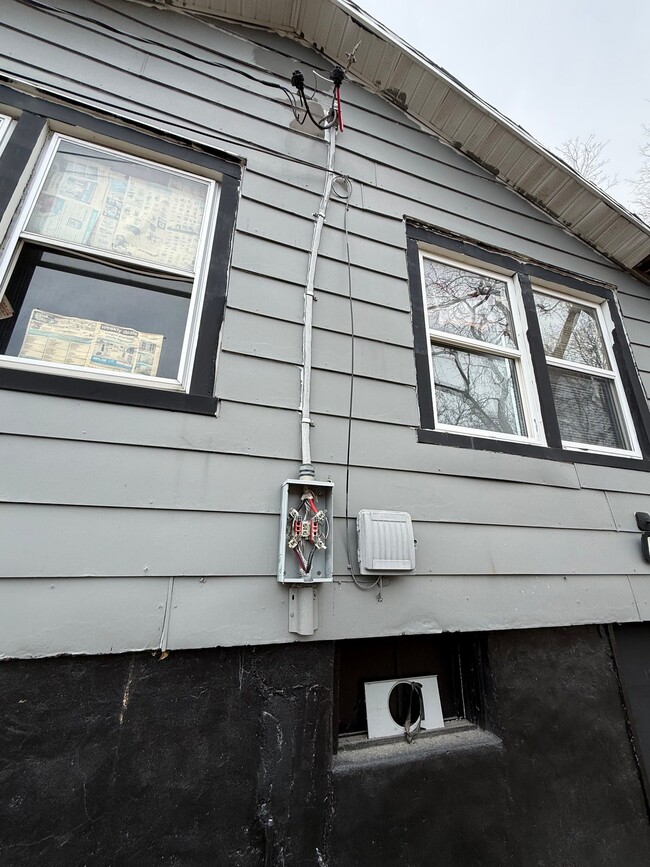 Foto del edificio - 7205 Calvin Ave