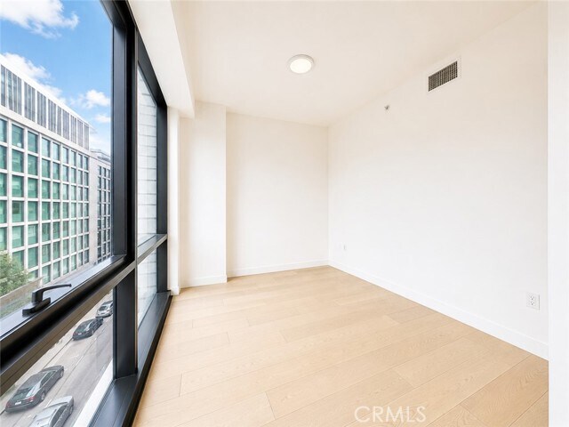 Foto del edificio - 400 S Broadway