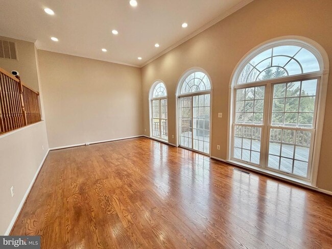 Foto del edificio - 3344 Wilton Crest Ct