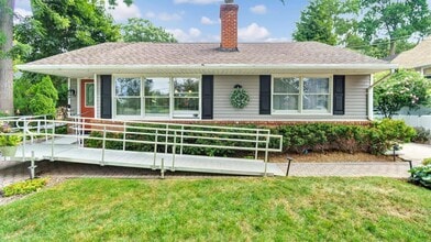 Building Photo - 157 Beaver Dr