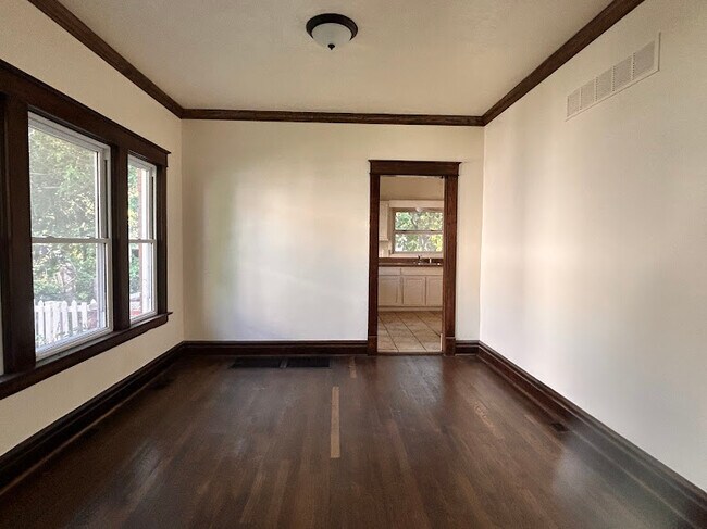 Foto del edificio - 520 E Kansas Ave
