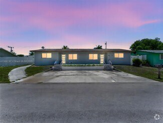 Building Photo - 1811 SW 97th Terrace