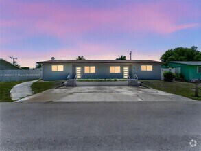 Building Photo - 1811 SW 97th Terrace