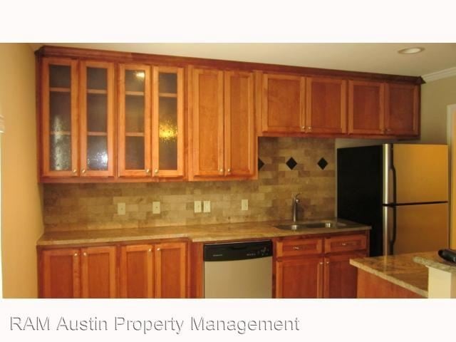 Building Photo - 407 E 45th St
