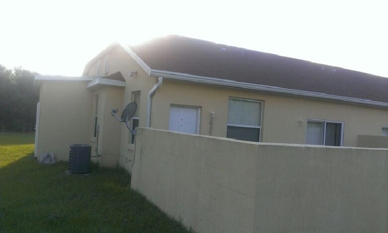 Primary Photo - 16162 SW 33rd Avenue Rd