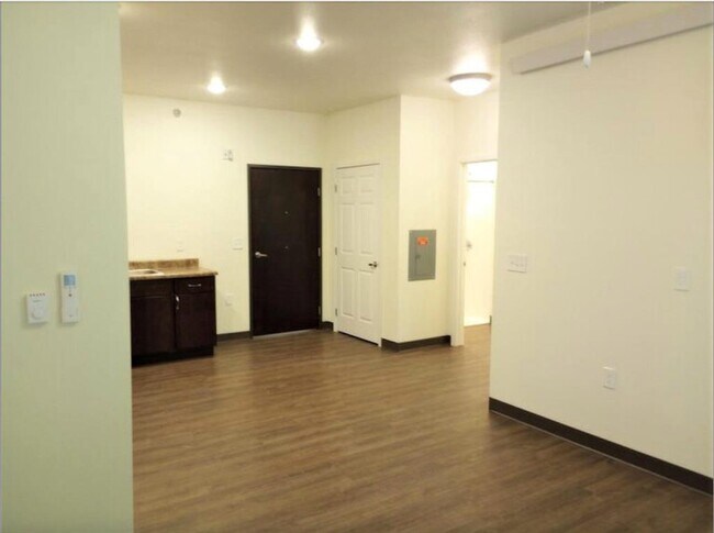 Foto del edificio - 749 Streeter Dr