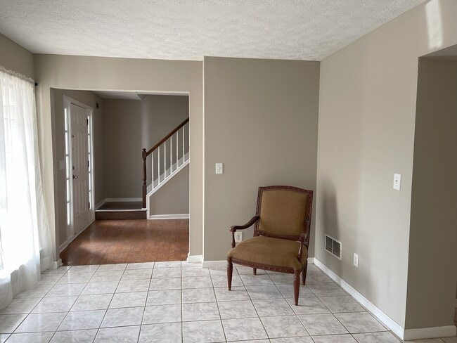 Building Photo - 3790 Oak Park Dr