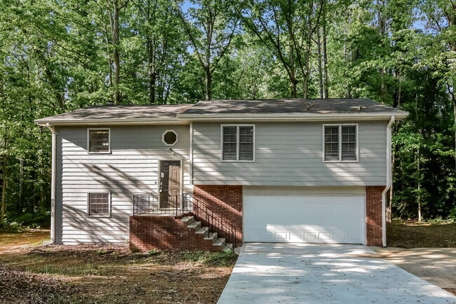 Building Photo - 1569 Cherry Hill Ln SW