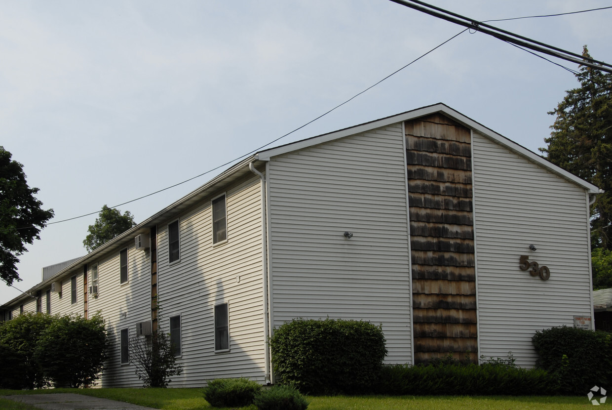 Primary Photo - Central Street Apartments