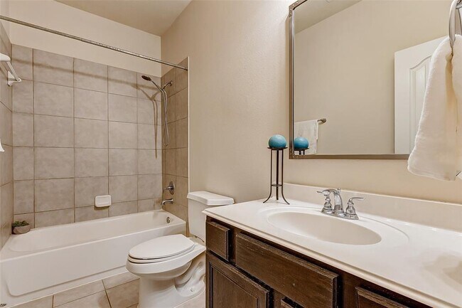 Foto del edificio - 24503 Lakecrest Bend Dr