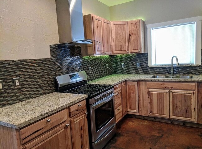 Building Photo - 2bed/2bath house in Kalispell becoming ava...