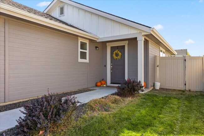 Foto del edificio - Perfect Location 3 Bed 2 Bath Home with SO...