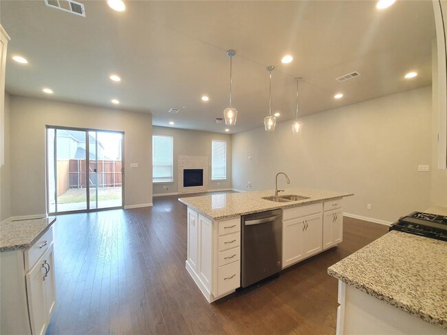 Foto del edificio - 8266 Primrose Way
