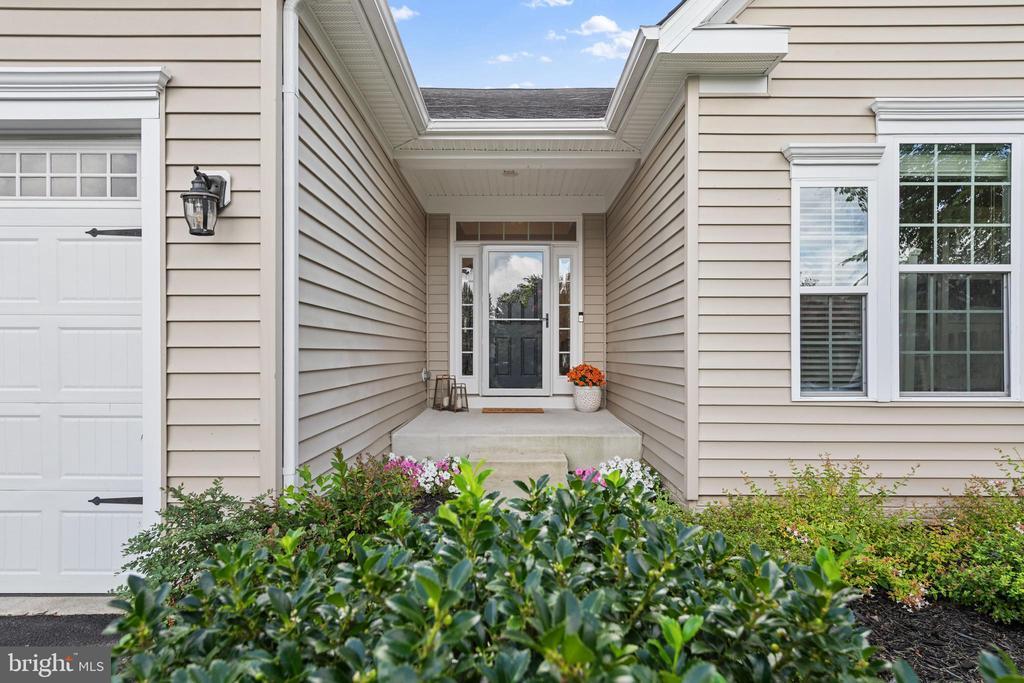 Primary Photo - 29726 Vincent Village Dr